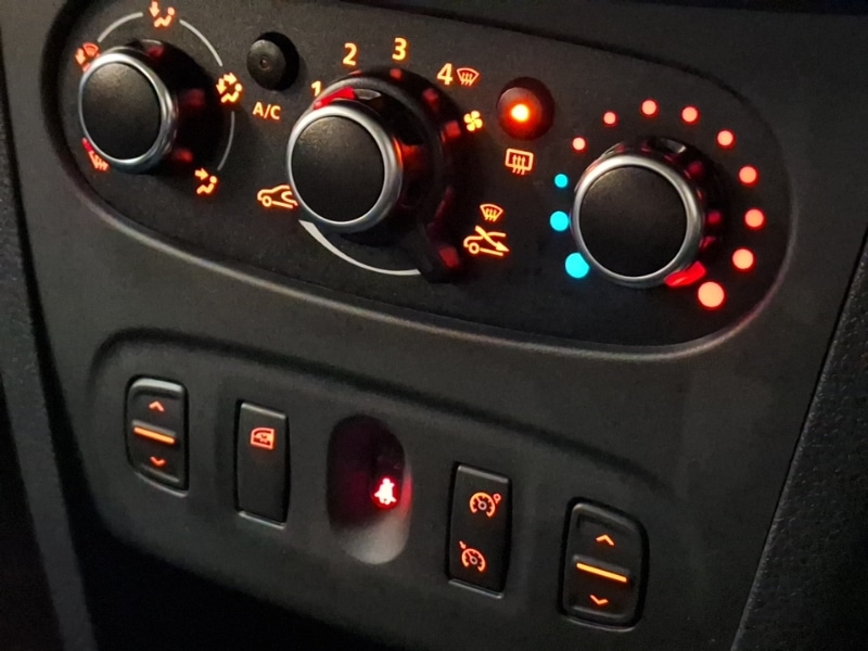 Used Dacia Sandero Stepway 2019 for sale - 77265504: Photo 16