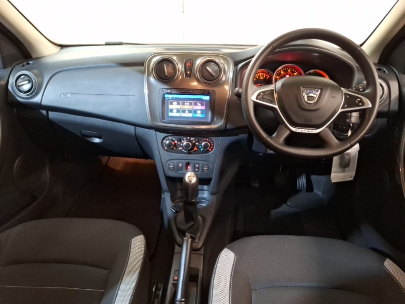 Used Dacia Sandero Stepway 2019 for sale - 77265504: Photo 2