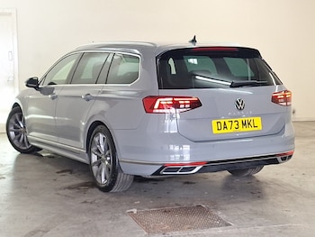 Used Volkswagen Passat 2023 for sale - 79433550: Photo