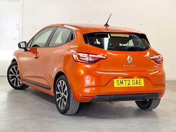 Used Renault Clio 2023 for sale - 77761242: Photo