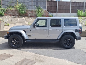 Used Jeep Wrangler 2020 for sale - 79343064: Photo