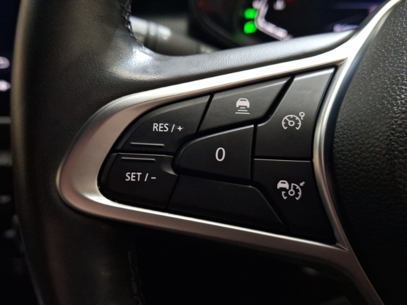 Used Renault Clio 2021 for sale - 76907207: Photo 18