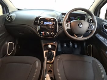 Used Renault Captur 2018 for sale - 78062496: Photo