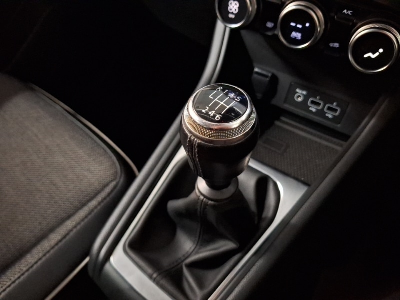 Used Renault Captur 2021 for sale - 77838008: Photo 17