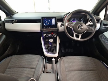 Used Renault Clio 2022 for sale - 79534662: Photo