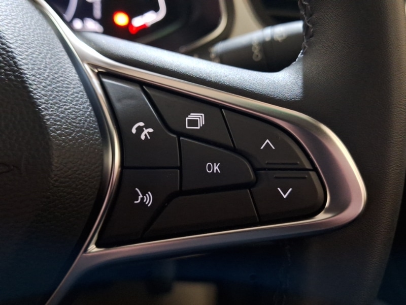 Used Renault Captur 2023 for sale - 77682475: Photo 19