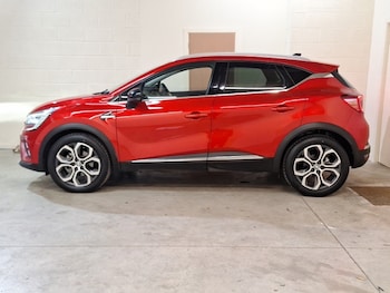 Used Renault Captur 2023 for sale - 77682475: Photo