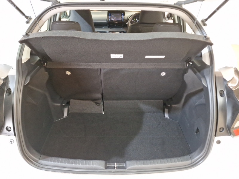 Used Toyota Yaris 2022 for sale - 76639289: Photo 8