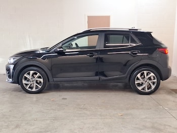 Used Kia Stonic 2023 for sale - 78940871: Photo