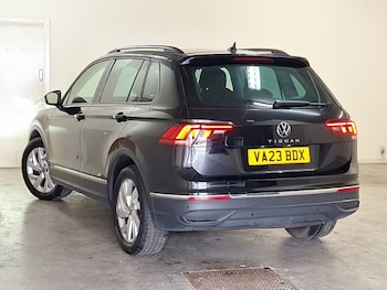 Used Volkswagen Tiguan 2023 for sale - 79570013: Photo