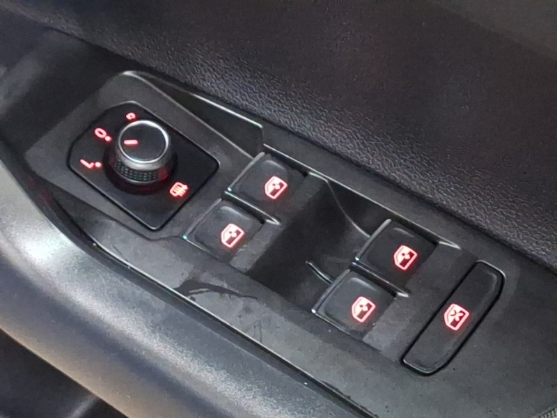 Used Volkswagen Polo 2019 for sale - 76335635: Photo 12