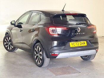 Used Renault Captur 2023 for sale - 78962883: Photo