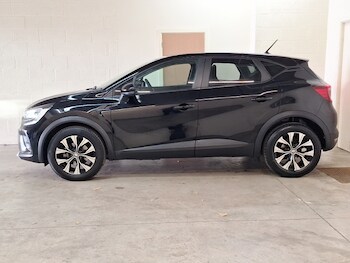 Used Renault Captur 2023 for sale - 78962883: Photo
