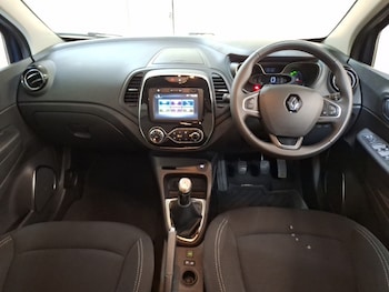 Used Renault Captur 2019 for sale - 78642770: Photo
