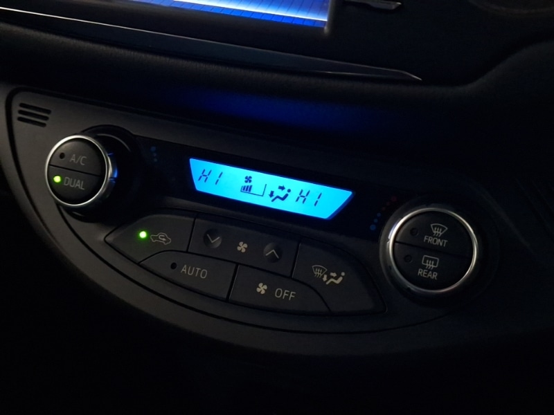 Used Toyota Yaris 2019 for sale - 76983430: Photo 15