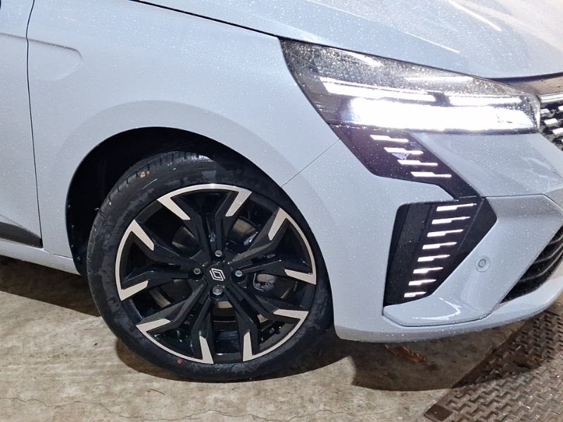 Used Renault Clio 2025 for sale - 76853996: Photo 9