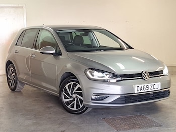 Used Volkswagen Golf 2019 for sale - 79501575: Photo