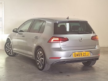 Used Volkswagen Golf 2019 for sale - 79501575: Photo