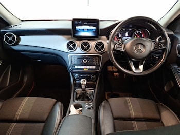 Used Mercedes-Benz GLA 2019 for sale - 78698059: Photo