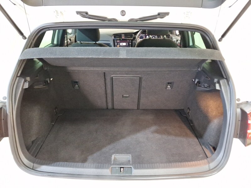 Used Volkswagen Golf 2019 for sale - 76639294: Photo 8