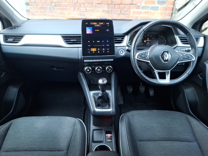 Used Renault Captur 2021 for sale - 77169145: Photo 2