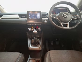 Used Renault Captur 2023 for sale - 79031455: Photo