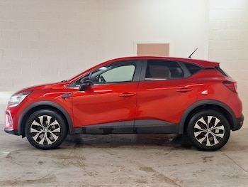 Used Renault Captur 2023 for sale - 79031455: Photo