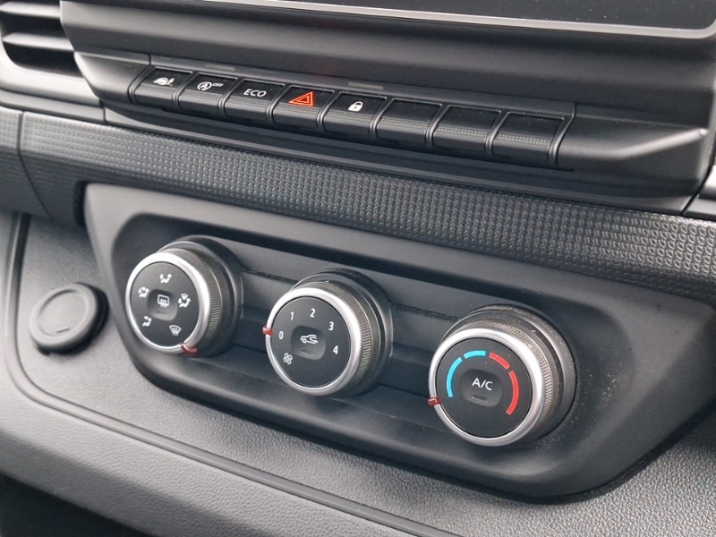 Used Renault Trafic 2025 for sale - 77856182: Photo 15