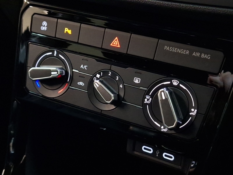 Used Volkswagen T-Cross 2023 for sale - 76571668: Photo 16