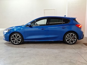 Used Ford Focus 2021 for sale - 76208140: Photo 4