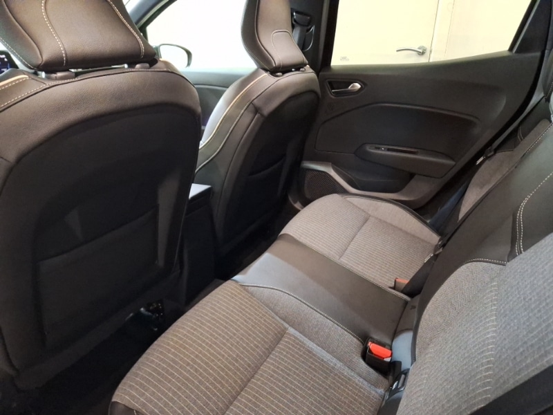 Used Renault Clio 2021 for sale - 76052876: Photo 6