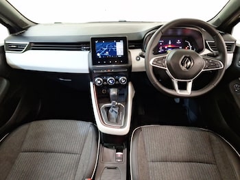 Used Renault Clio 2023 for sale - 76983400: Photo