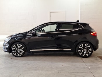 Used Renault Clio 2023 for sale - 76983400: Photo