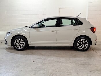 Used Volkswagen Polo 2024 for sale - 77209308: Photo