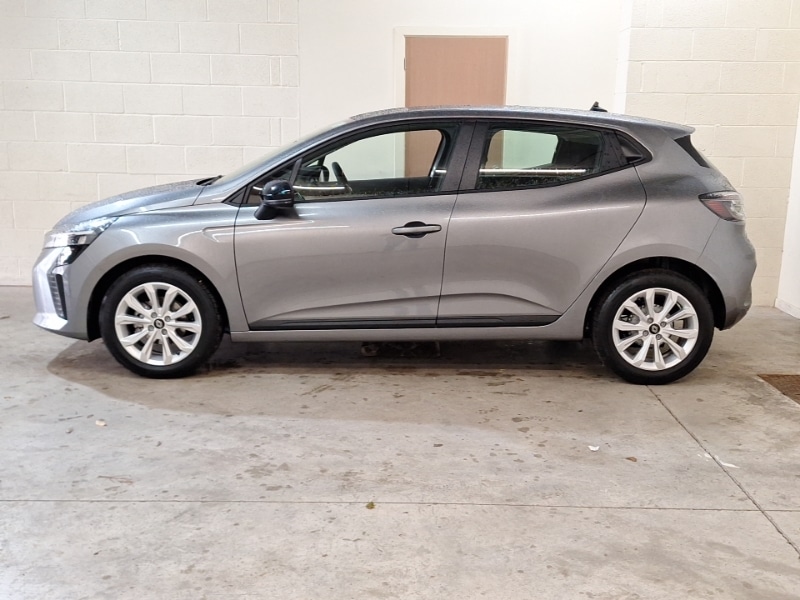 Used Renault Clio 2025 for sale - 76853995: Photo 4