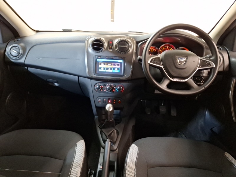 Used Dacia Sandero Stepway 2020 for sale - 77008723: Photo 2