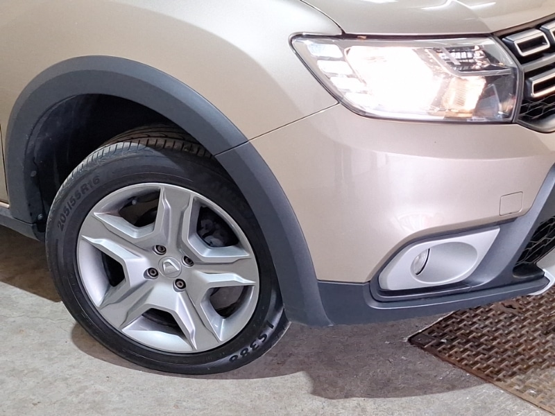 Used Dacia Sandero Stepway 2020 for sale - 77008723: Photo 9