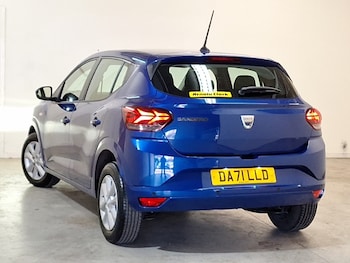 Used Dacia Sandero 2021 for sale - 76639300: Photo