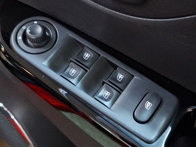 Used Renault Captur 2017 for sale - 76749177: Photo 12