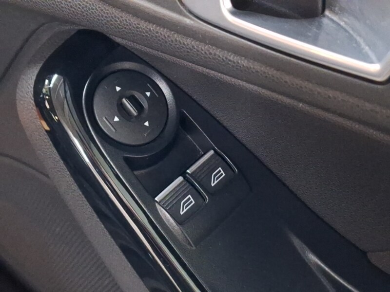 Used Ford Fiesta 2016 for sale - 76639296: Photo 12