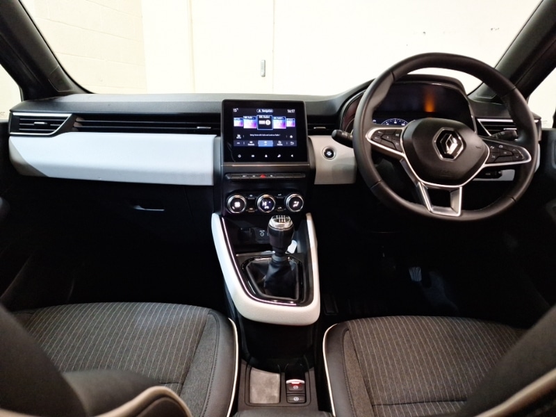 Used Renault Clio 2022 for sale - 76498174: Photo 2