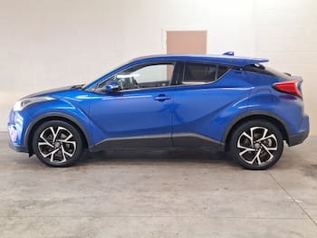 Used Toyota C-HR 2018 for sale - 79641985: Photo