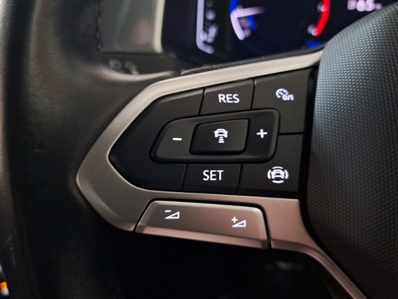 Used Volkswagen T-Roc 2023 for sale - 77908281: Photo 18