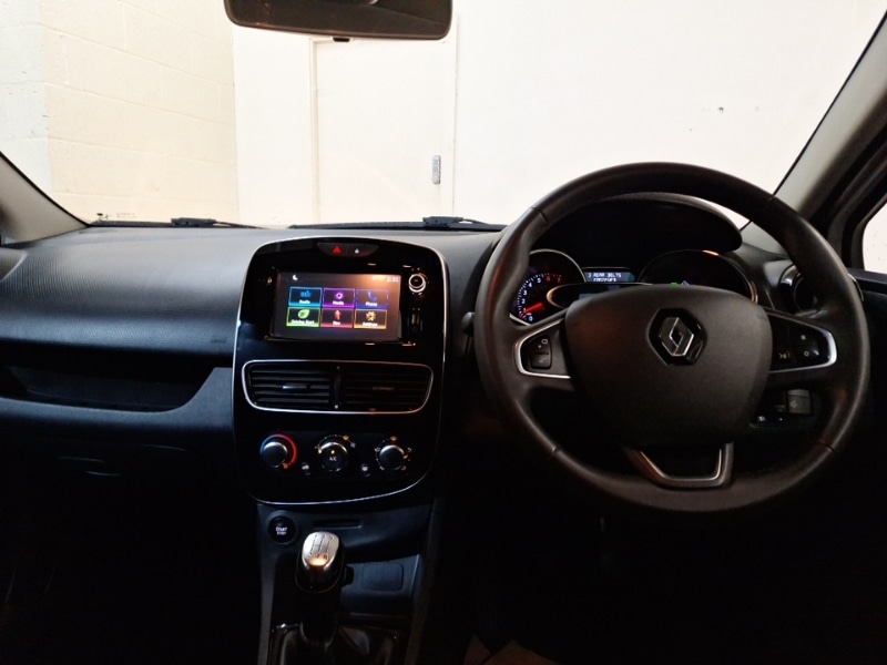 Used Renault Clio 2018 for sale - 77154848: Photo 2