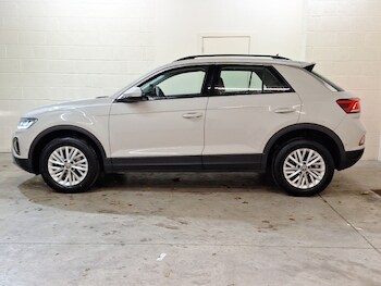 Used Volkswagen T-Roc 2024 for sale - 77518069: Photo