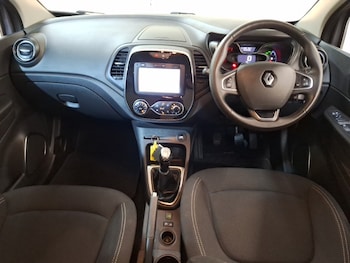 Used Renault Captur 2018 for sale - 77357728: Photo