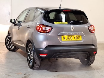 Used Renault Captur 2018 for sale - 77357728: Photo