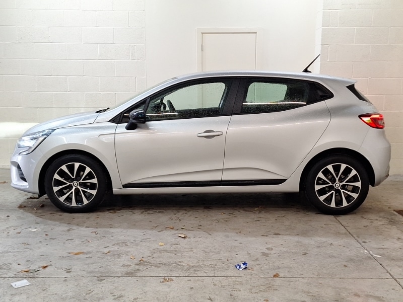 Used Renault Clio 2023 for sale - 76879865: Photo 4