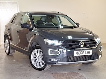 Used Volkswagen T-Roc 2018 for sale - 79200840: Photo