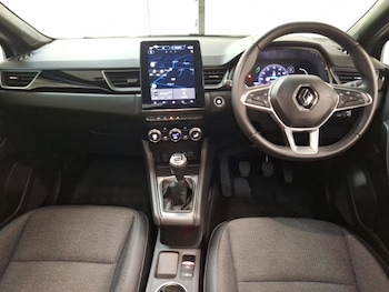 Used Renault Captur 2023 for sale - 79086775: Photo
